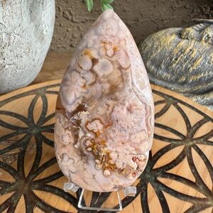 Unique flower Agate Stone Display